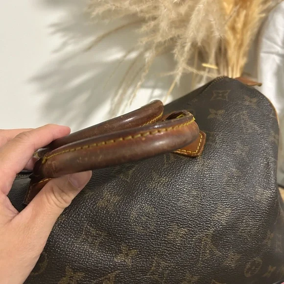 Louis Vuitton Brown Monogram speedy Travel Bag - Picture 5 of 11